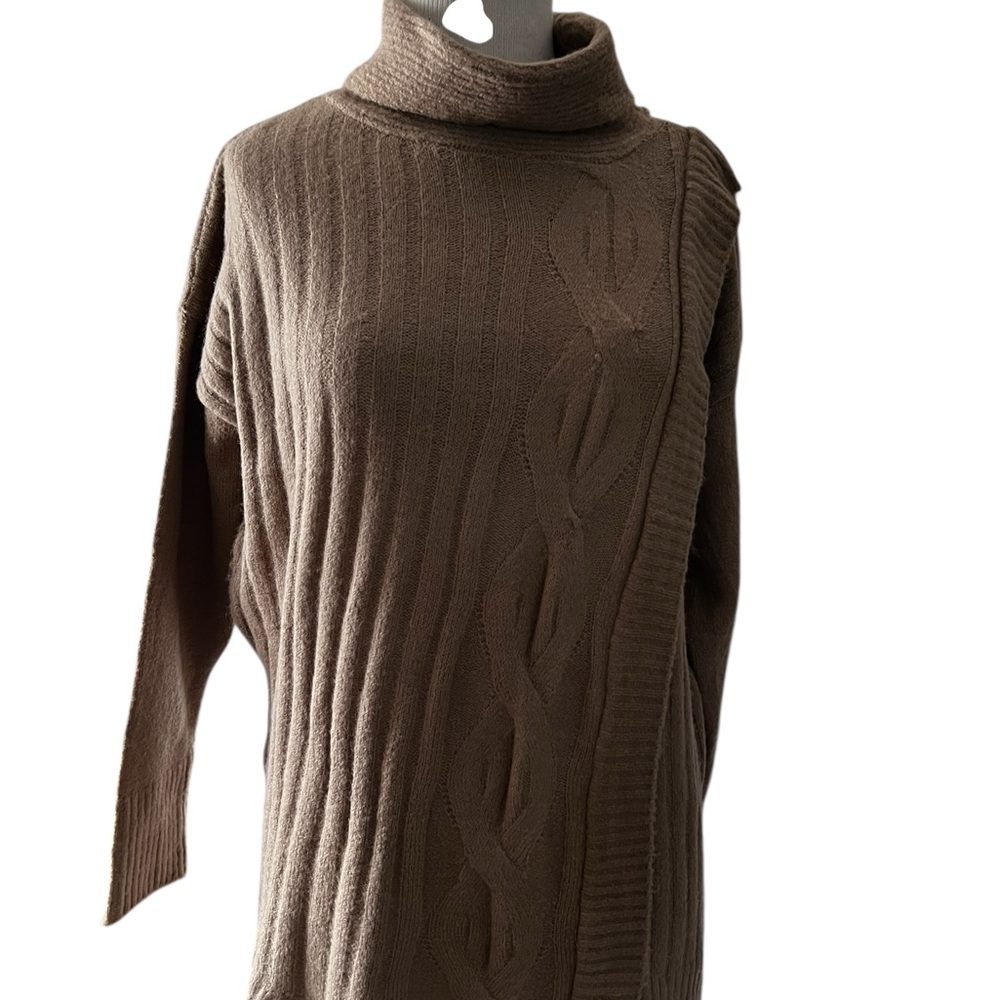 Suzy Shier Tan Cable Knit Turtleneck Sweater
